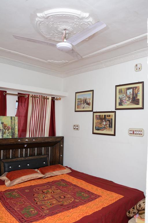 Karina Art Home Stay Bíkáner Pokoj fotografie