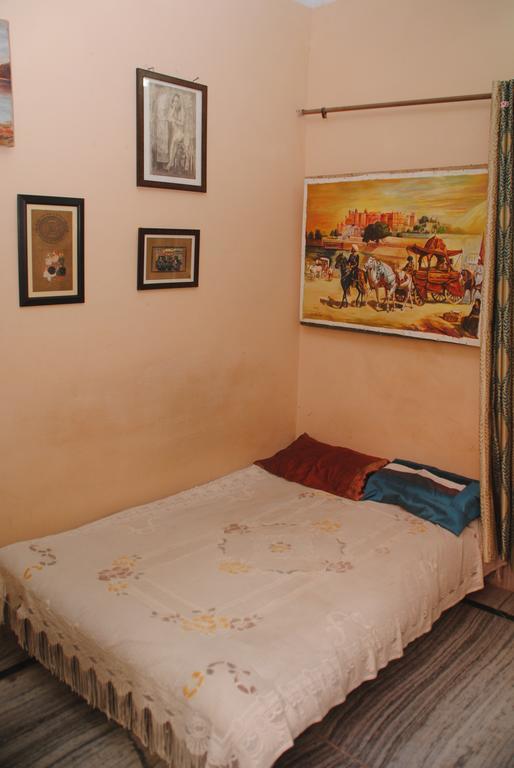 Karina Art Home Stay Bíkáner Pokoj fotografie
